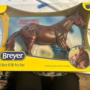 Breyer Traditional Chestnut Horse Model Quietway SPINABBEY